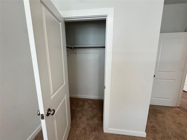 Building Photo - 112 Corn Ln