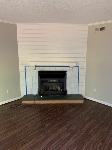 Building Photo - 5809 Shady Grove Cir