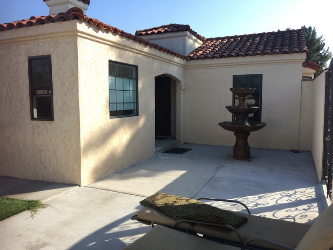 Front patio - 6155 W 75th Pl