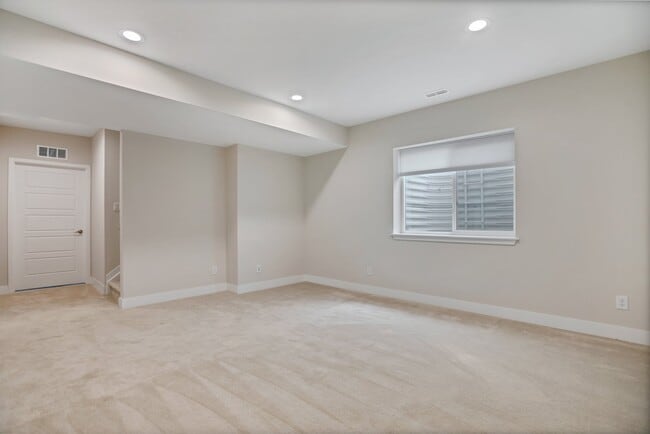 Building Photo - 108 Mohawk Cir