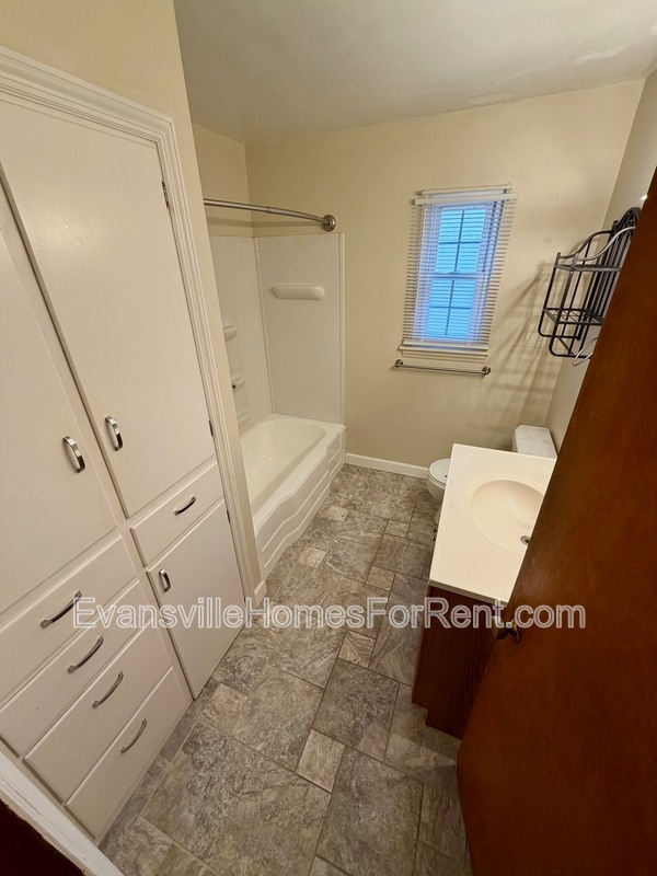 Building Photo - 4624 New Harmony Rd