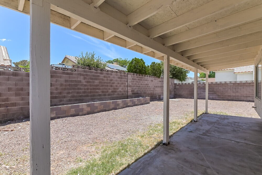 Building Photo - 2205 Farmouth Cir
