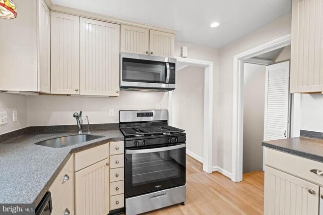 Building Photo - 5321 Allandale Rd