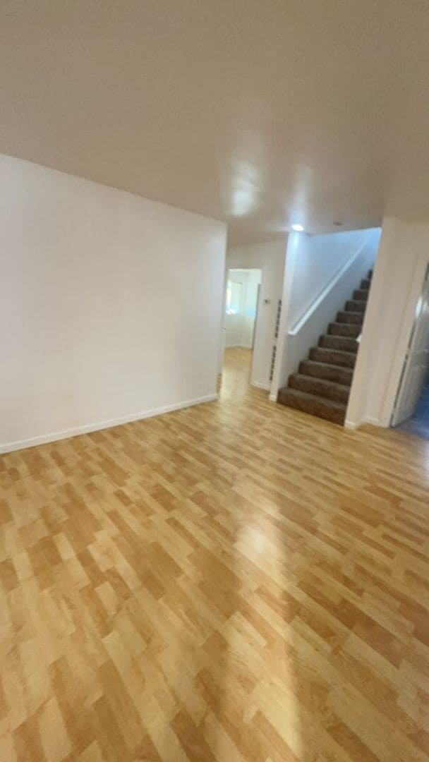 Building Photo - 4BED2BATH - GARAGE, HEAT PUMP AC, BACK YAR...