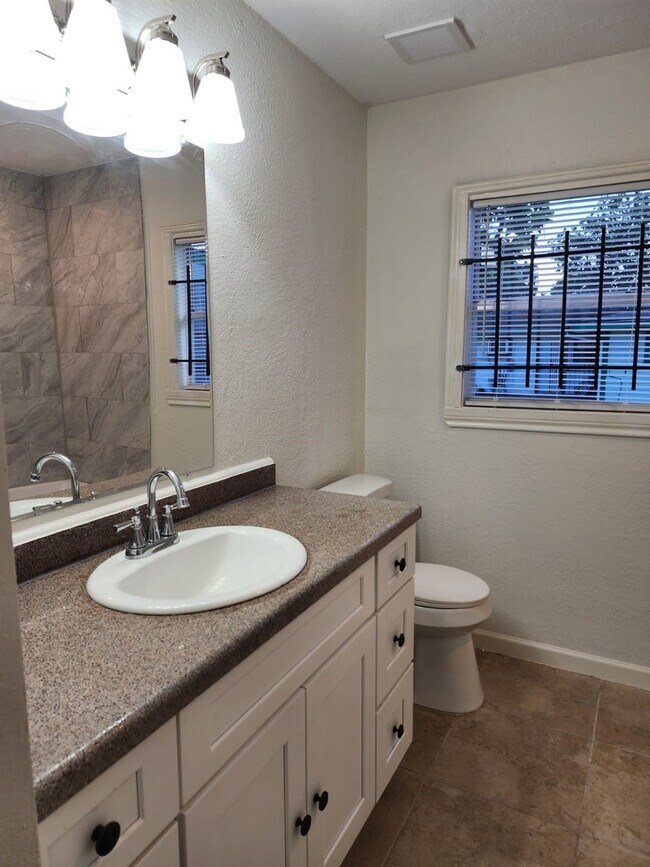 Building Photo - 5309 Ricky St