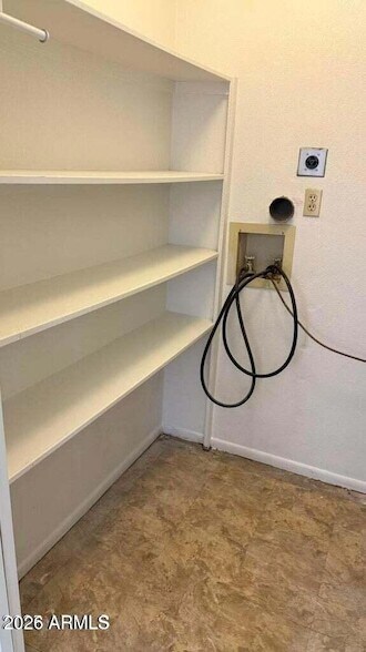 Building Photo - 925 N College Ave