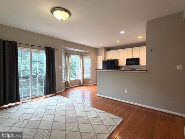 Building Photo - 21831 Ladyslipper Sq