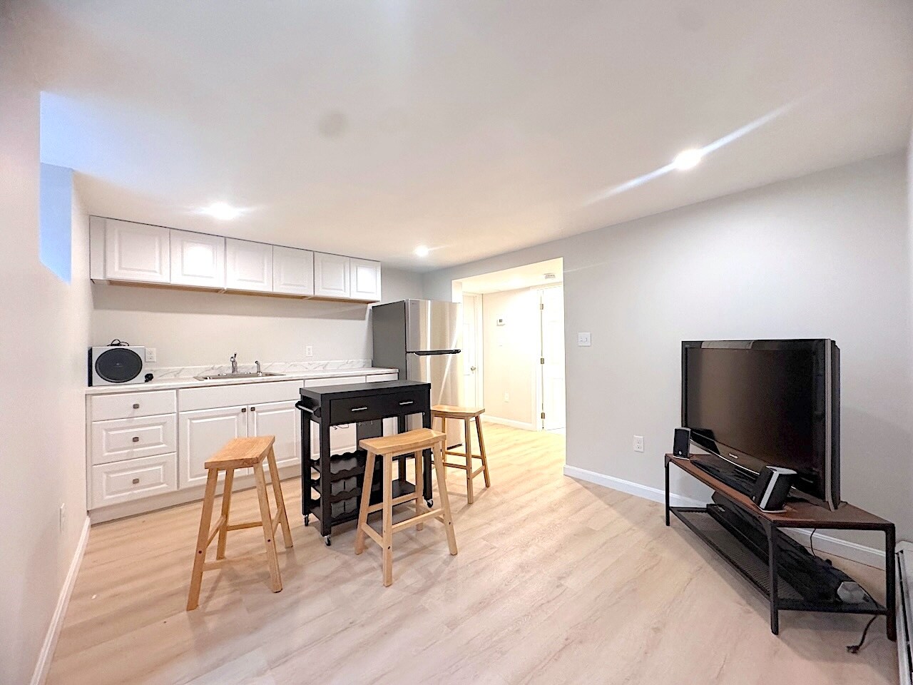 Building Photo - 39 Cottage St