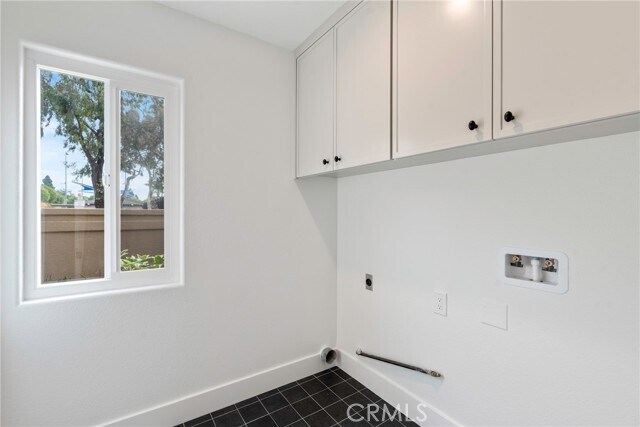 Building Photo - 2750 Point Del Mar