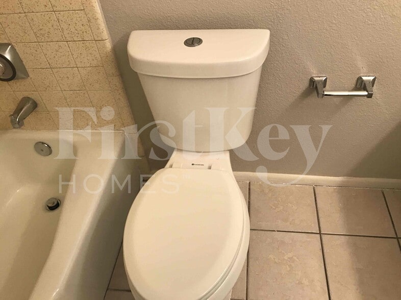 Building Photo - 9409 N 36th Dr