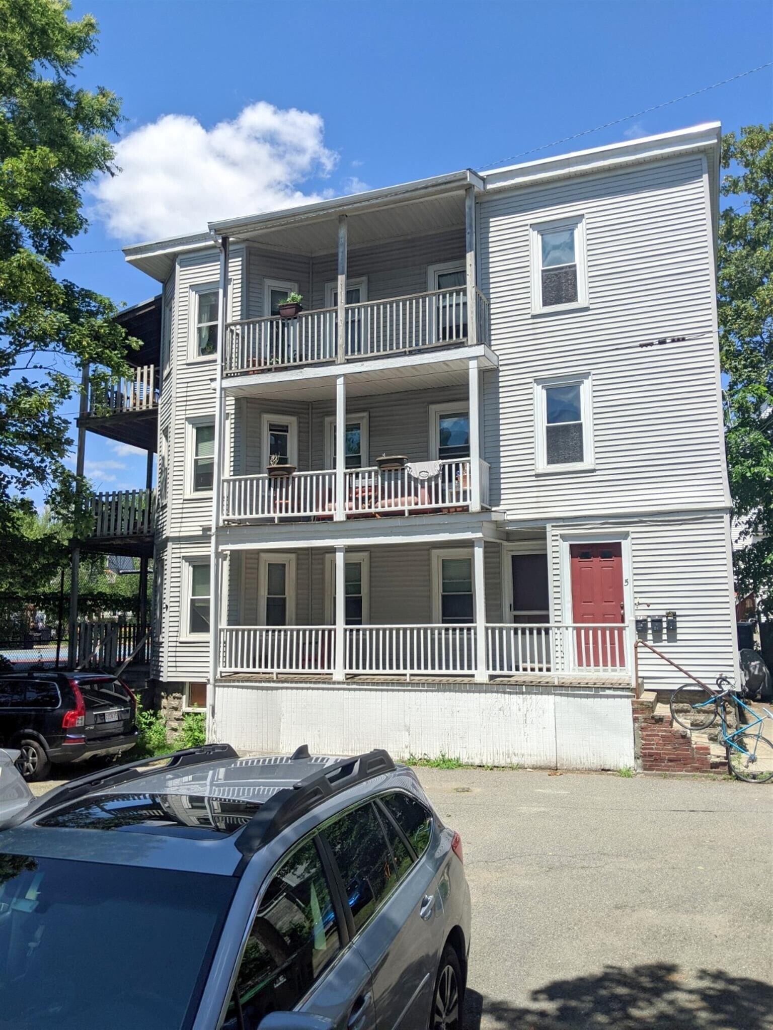 Building Photo - 5 Lowell Cir