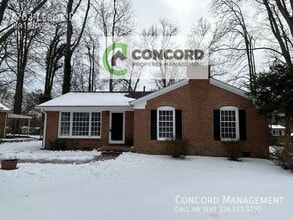 Building Photo - 1703 Leslie Rd