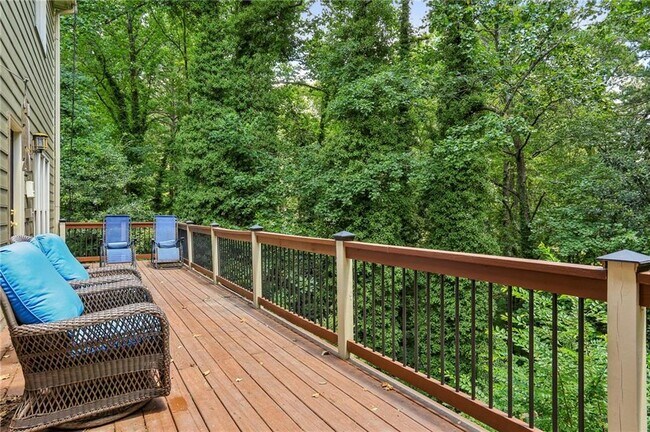 Building Photo - 2883 Wynfair Dr