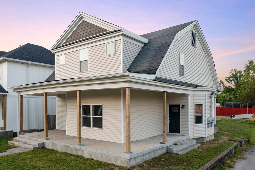 Building Photo - 614 Vincennes St