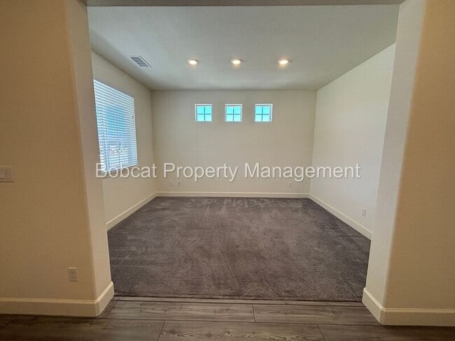Building Photo - 1097 Dapple Dr