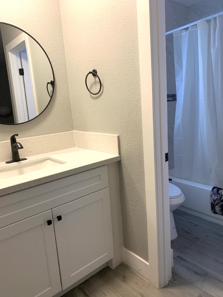 Building Photo - 2813 Kings Way