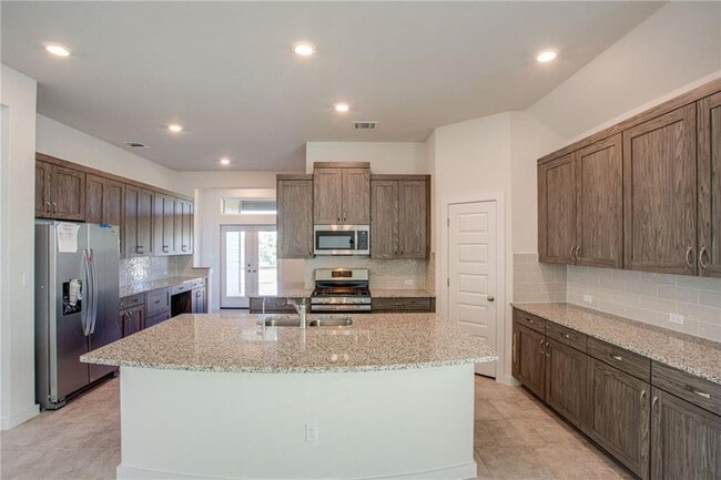Building Photo - 608 Saturnia Dr