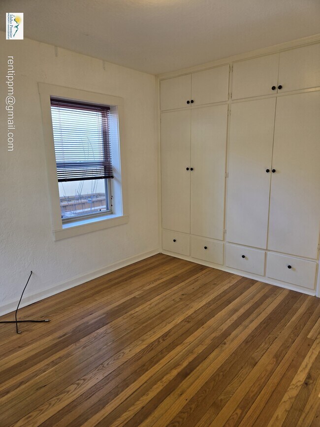 Building Photo - 1919 N 31st St