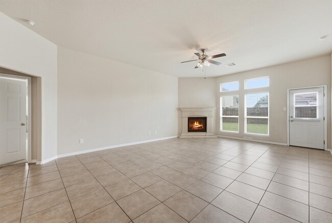 Building Photo - 5211 Cayenne Ln