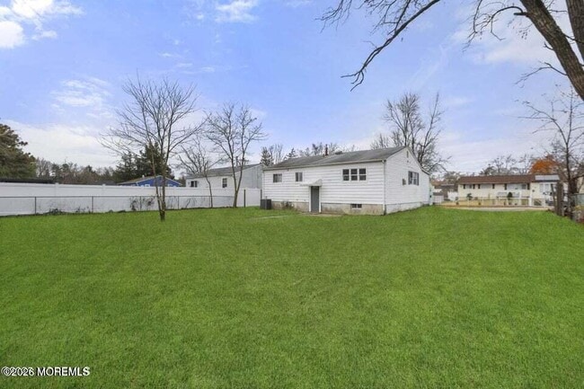 Building Photo - 28 Brandies Rd