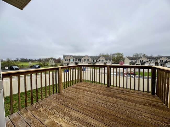 Building Photo - 3 Bedroom 2.5 Bathroom in York!