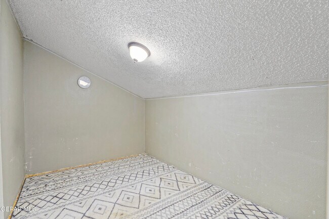 Building Photo - 13713 Paseo del Mar Dr