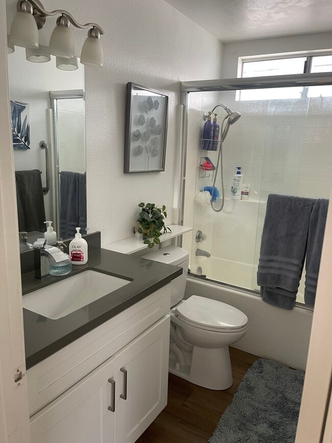 Building Photo - 4425 Ironwood Dr