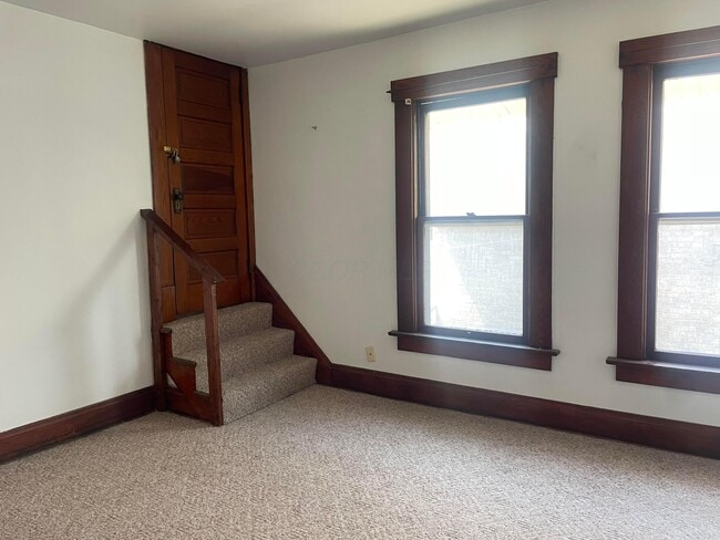 Building Photo - 273 Thurman Ave