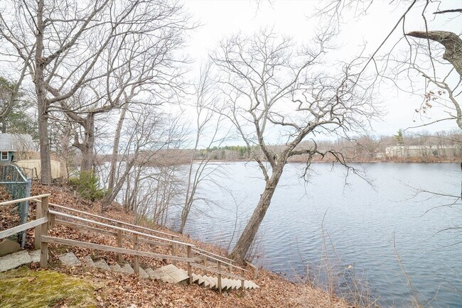 Building Photo - 8 Blackstone St