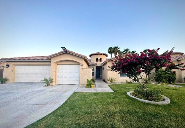 Primary Photo - 81464 Avenida Esmeralda