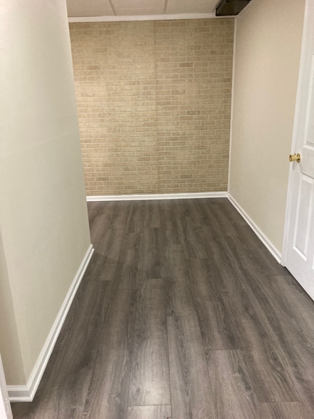 Building Photo - 111 Mountain Creek Ct