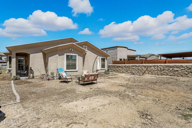 Building Photo - 12136 Middle Frk