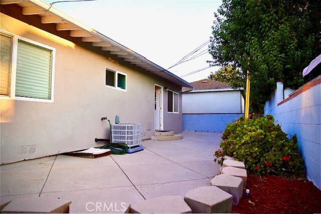 Building Photo - 4813 Topanga Canyon Blvd