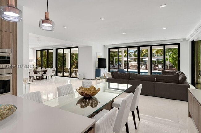 Building Photo - 3734 Chase Ave