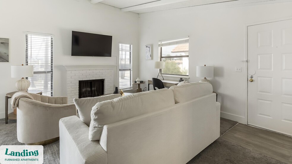 Building Photo - 5272 Tamarus St