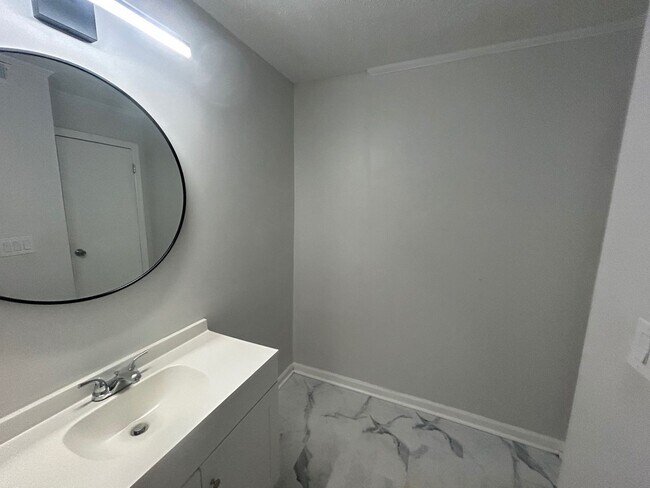 Building Photo - 3609 Juneau Rd