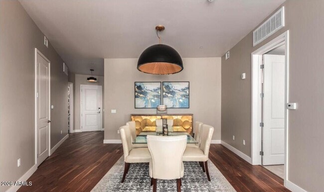 Building Photo - 7300 E Earll Dr