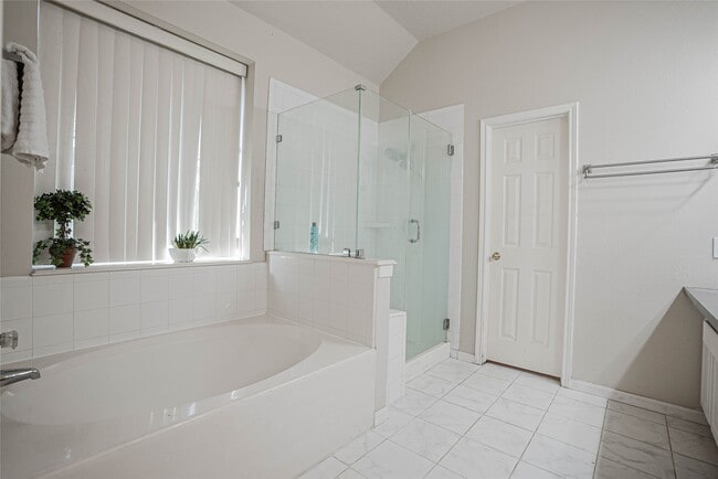 Building Photo - 3706 Heritage Colony Dr