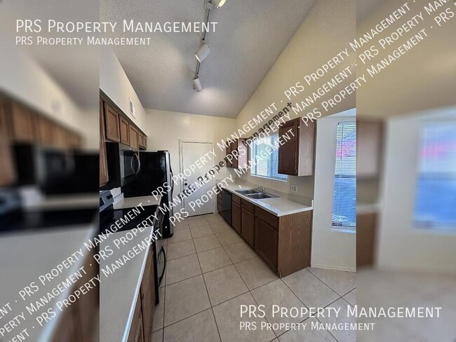 Building Photo - Single Story Phoenix Home Available Februa...