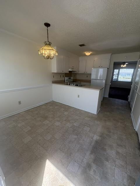 Building Photo - 352 Haven Dr