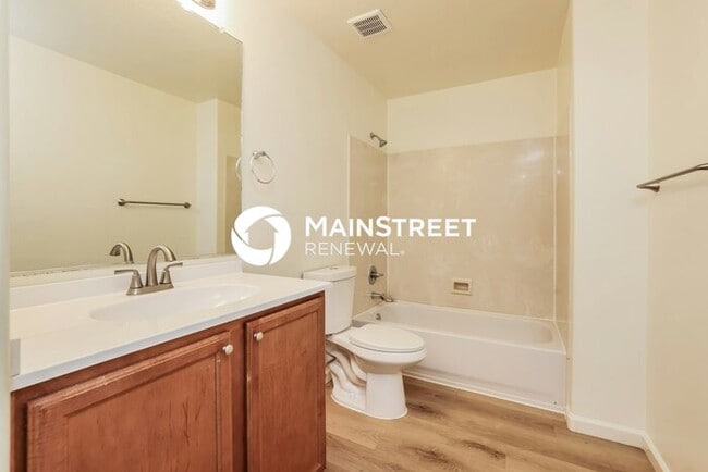 Building Photo - 4 Bedroom Pet-Friendly Home in VAIL, AZ with Main Street Renewal