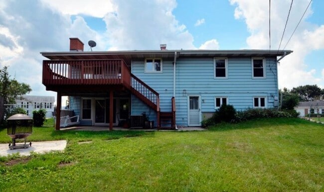 Building Photo - 1200 Glen Ln