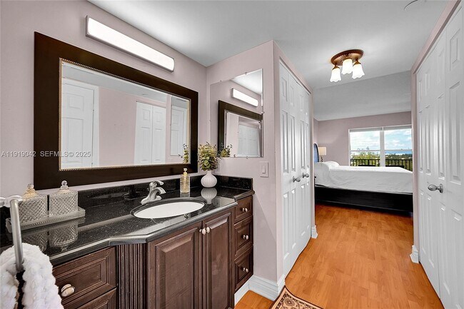 Building Photo - 3200 Port Royale Dr N