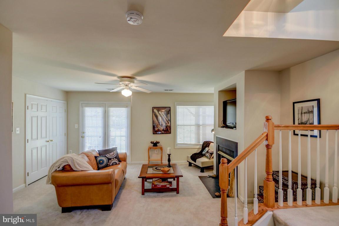 Building Photo - 401 Ashford Ln