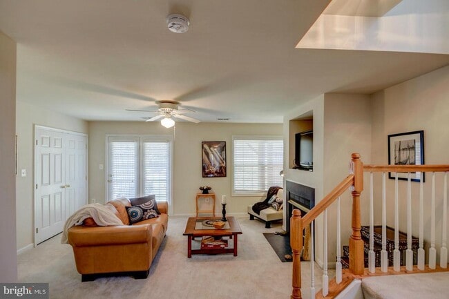 Building Photo - 401 Ashford Ln