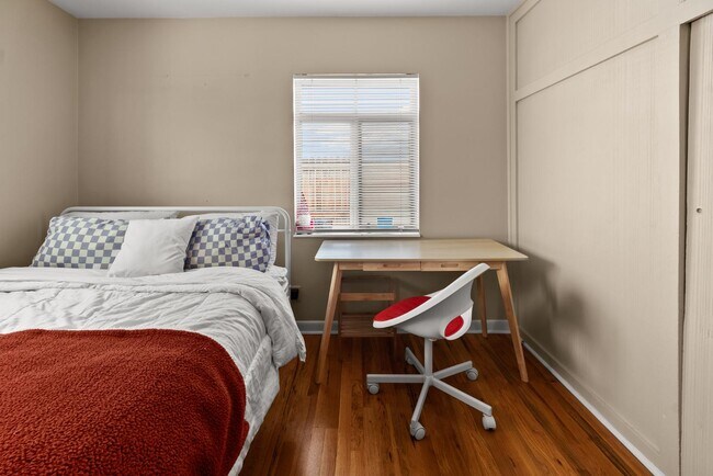 Building Photo - 1733 Lima St