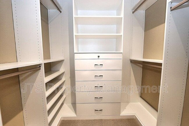 Building Photo - 4107 Ironwood Dr