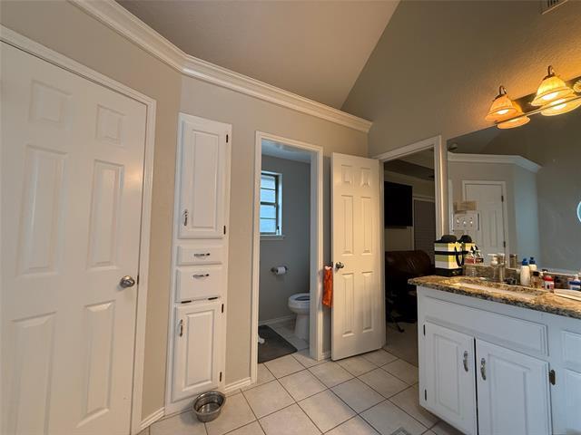 Building Photo - 500 Evergreen Dr