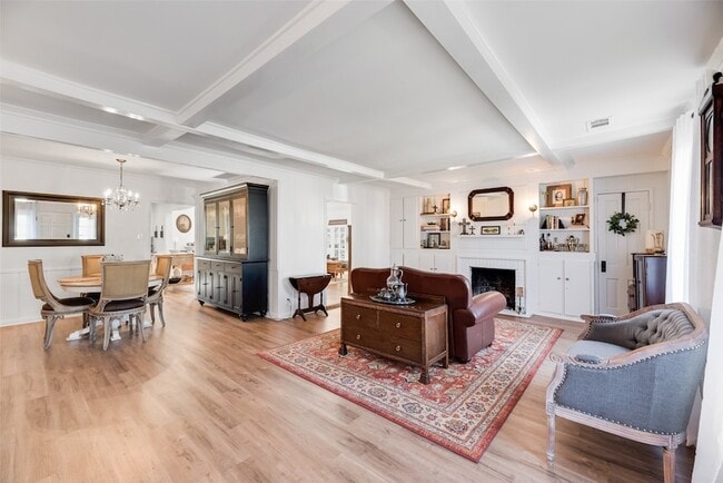 Building Photo - 2216 W Lotus Ave