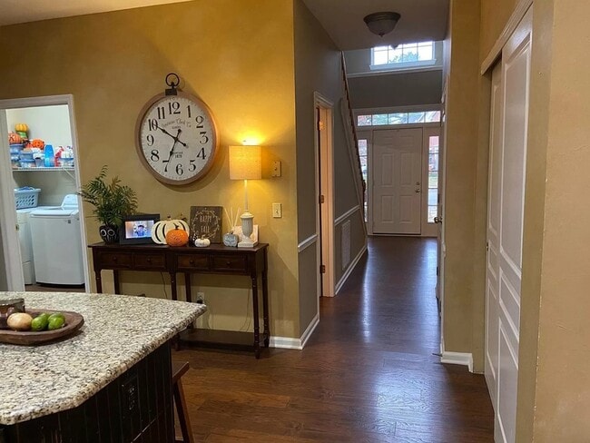 Building Photo - 300 Founders Pointe Blvd